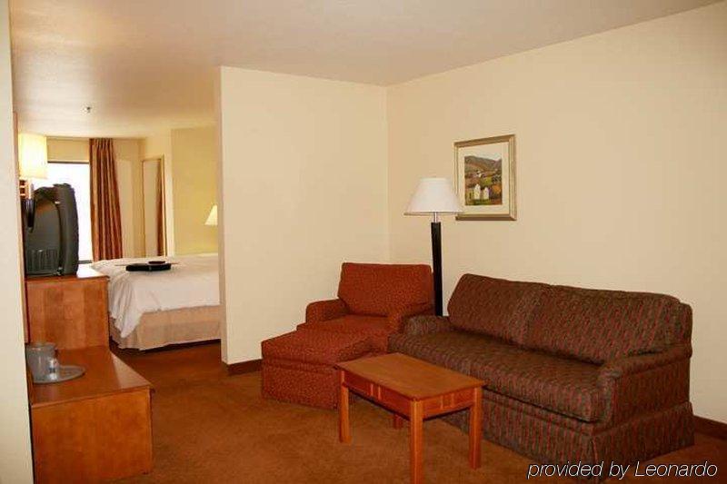 Hampton Inn Champaign/Urbana Pokoj fotografie